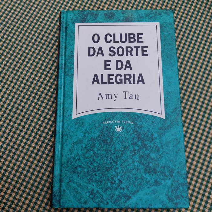 O clube da sorte e da alegria, Amy Tan