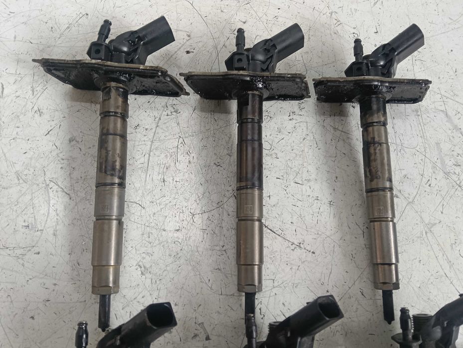 Wtryski Wtryskiwacze Audi A4 b7 3.0 tdi A6 c6 GWARANCJA 059,130,277AH