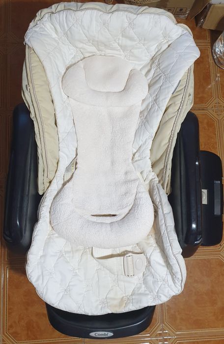 Стільчик для годування і колиска Combi