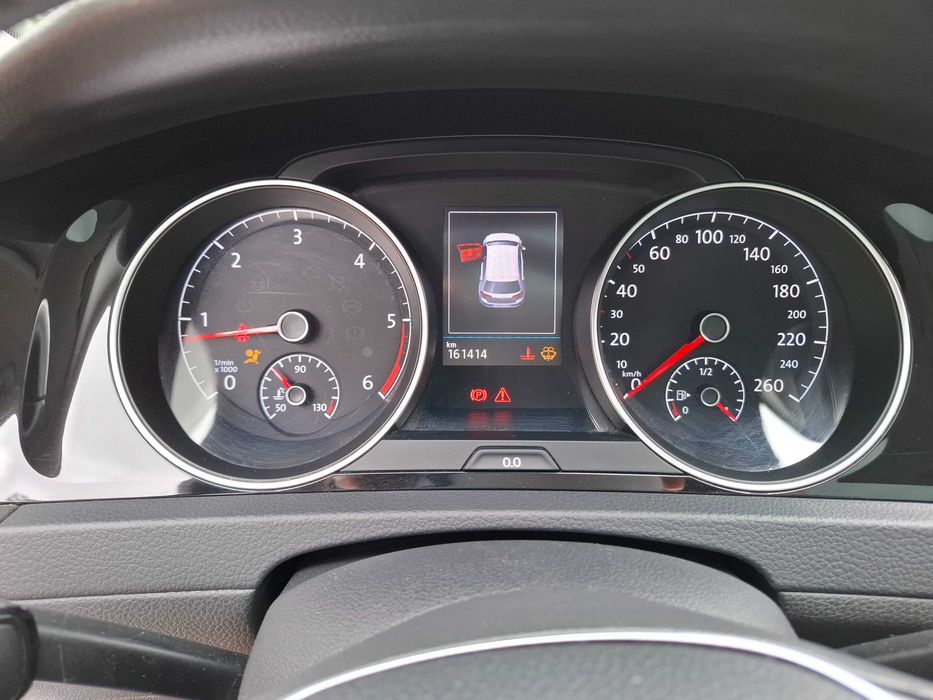 VW Golf 7.5 2.0 TDI Highline (150CV) Apenas 161 Mil Kms Look R-Line de 2017