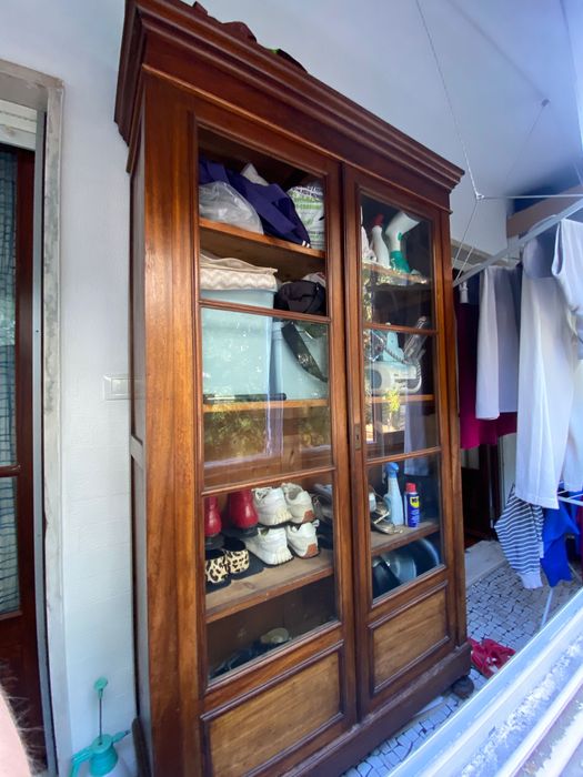 Móvel de madeira vintage