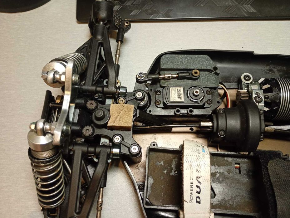 Mugen mbx8 eco bez elektoniki. Buggy 1/8