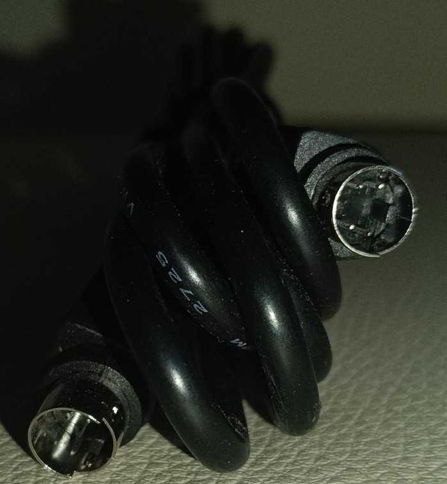 Kabel Mini-DIN - czarny