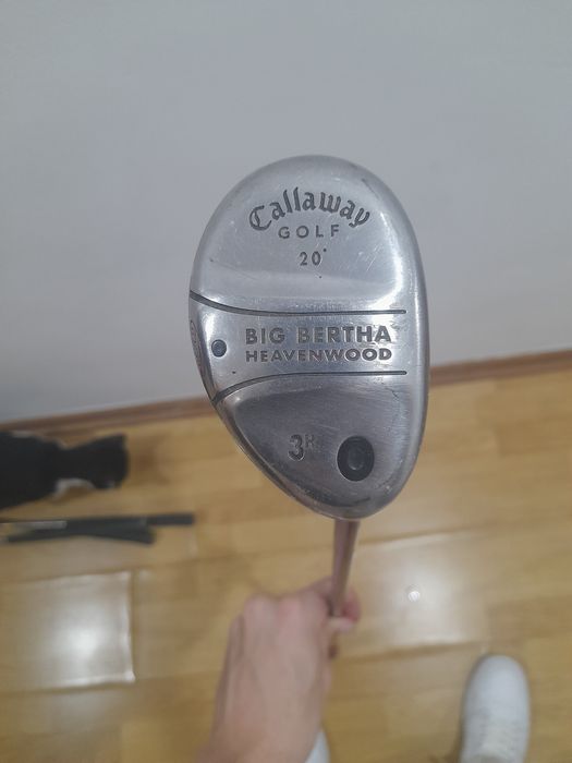 Tacos de golf como novos