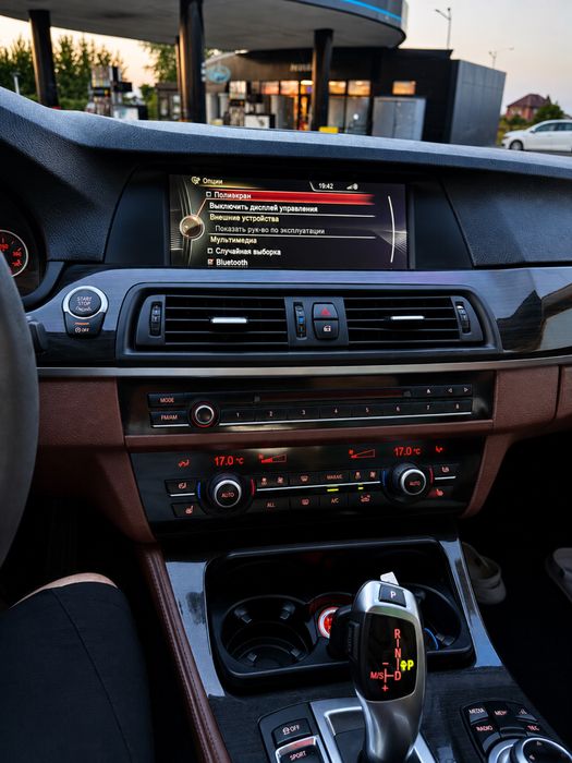Продам BMW 528i F10 2013 год