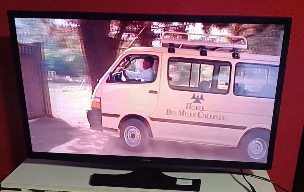 TV Samsung 73cms x 0,49cms