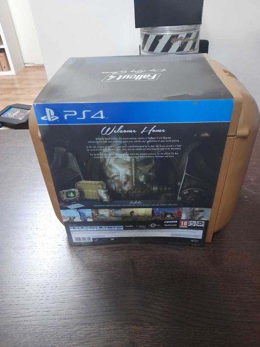 PS4 Fallout 4 Pip Boy Collectors Edition