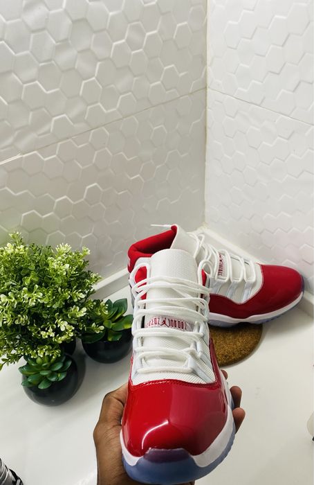 Jordan 11 muito novo