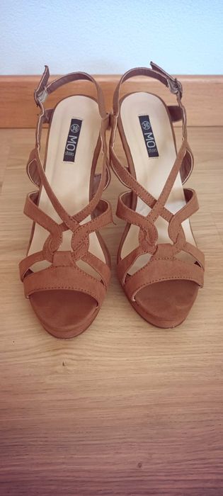 Sapatos elegantes para festa