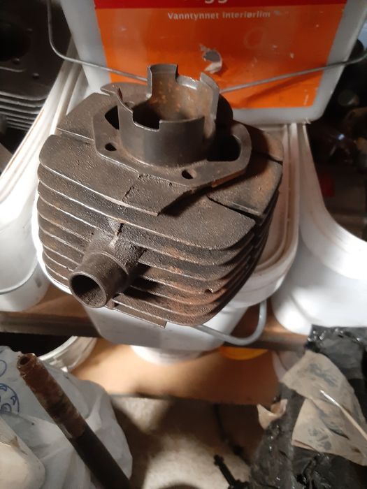 Glowica cylinder wsk ladny