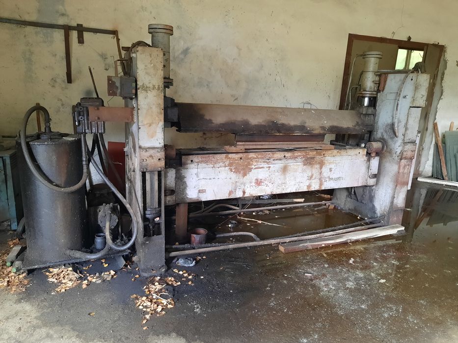 Станки для нестандартних металовиробів