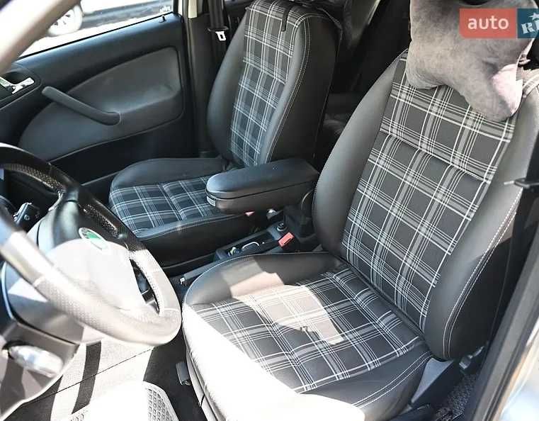 автомобіль Skoda Octavia 2008