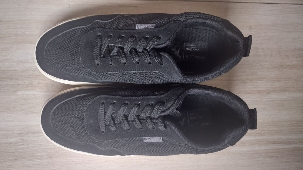 Sneakersy męskie czarne Cropp