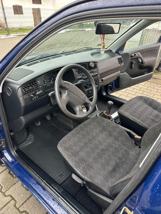Volkswagen Golf 3 CL 1.6 + LPG 205tyś przebiegu