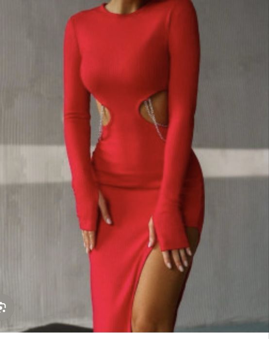 Сукня червона довга з вирізами на талії  S-M