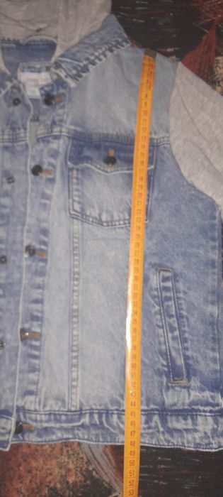 Курточка джинсовая