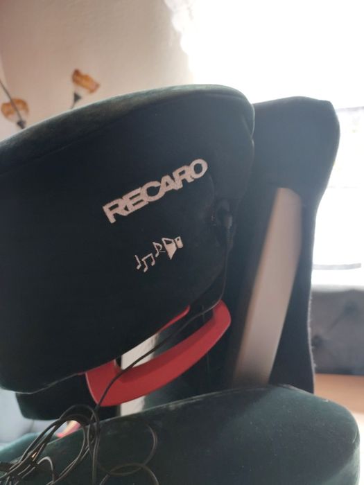 Fotelik Rekaro start 2.0 z głośnikami