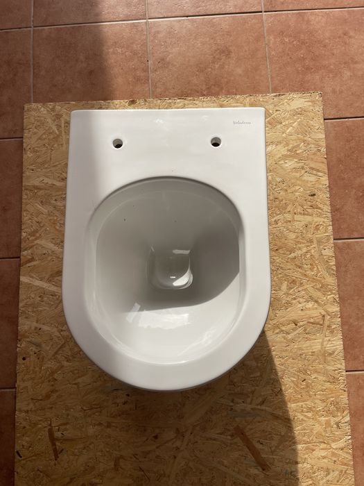 Sanita Valadares Suspensa Nova