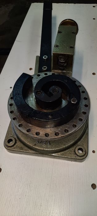 Maquina de dobrar ferro em S como caracóis  MMB 120