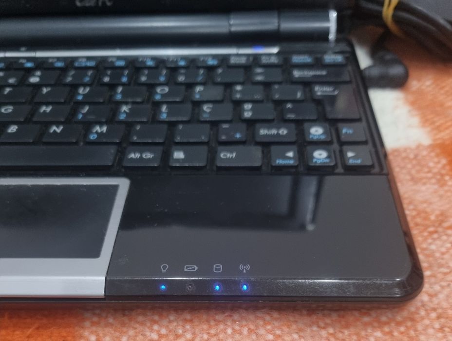 Portatil Mini Asus Eee PC 1000HA para peças problema no Visor