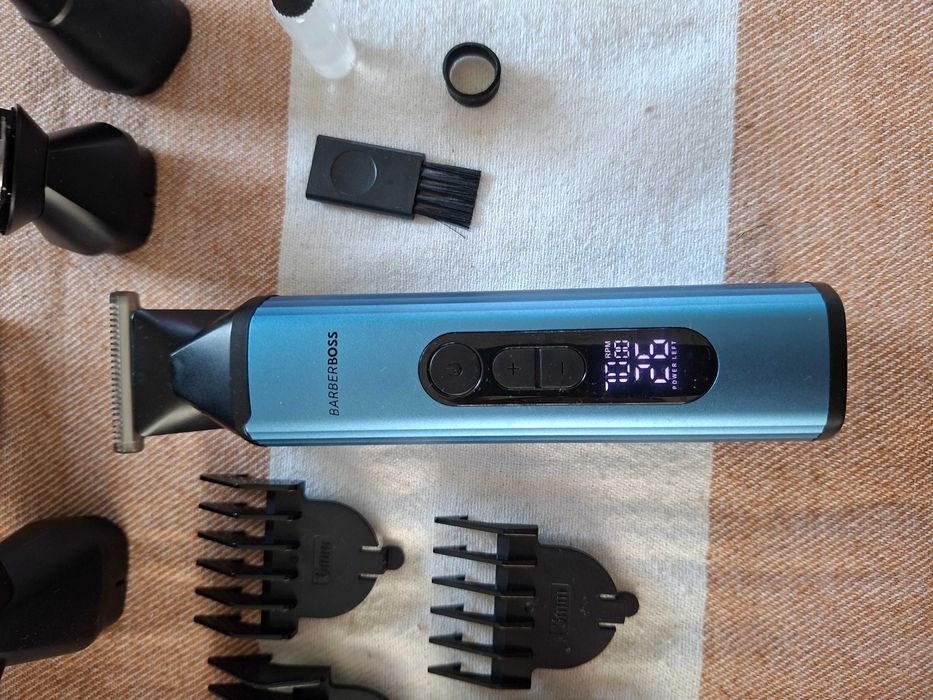 BarberBoss 5 w 1 trymer brody dla mężczyzn, maszynka do strzyżenia włosów, maszynka