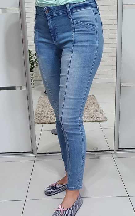 Dżinsy jasne z przeszyciem