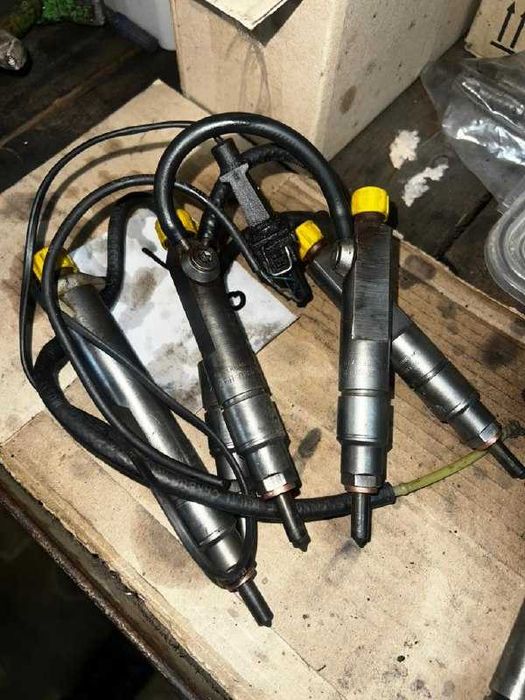 Форсунки Фольксваген ЛТ 35 / Т4 2.5 TDI 190 bar гарний стан