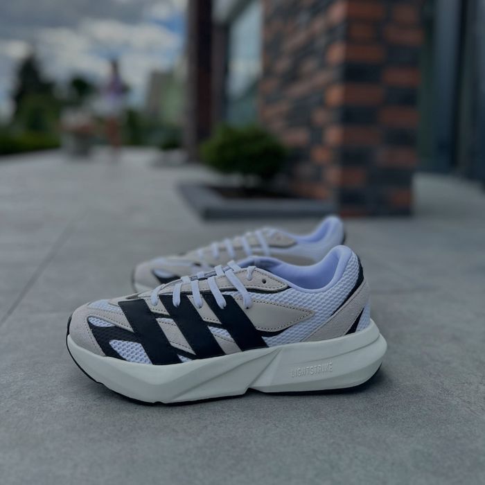 Оригінальні кросівки Adidas Lightblaze Beige JH6944
