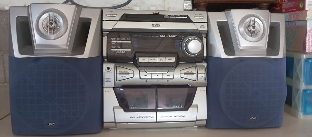 Radio/leitor de discos e cassetes JVC preço negociável