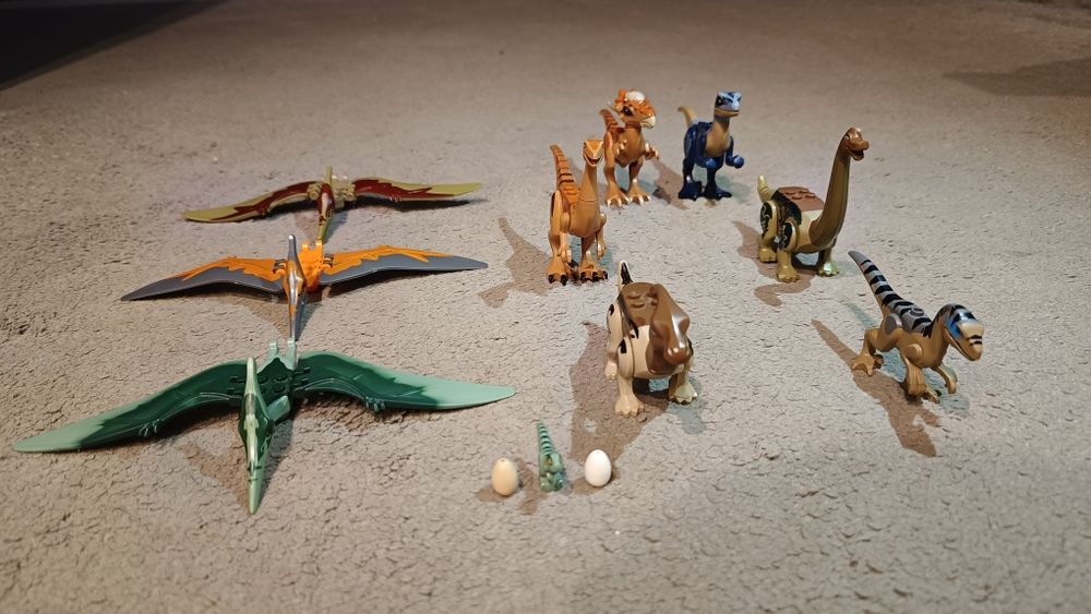 LEGO figurki dinozaury  10 szt