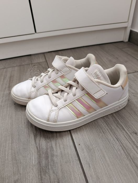 Adidasy dla dziewczynki  31r.