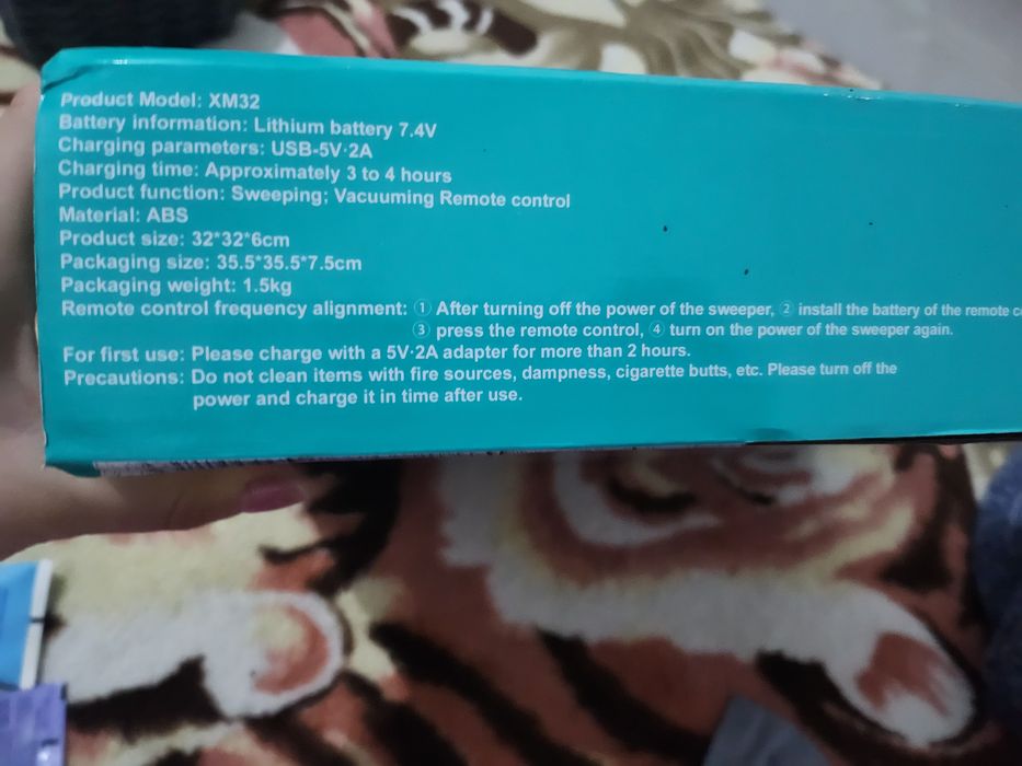 Robot sprzątający mopujacy sterowany pilotem