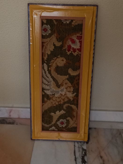 Quadro em ponto de arraiolos. Em muito bom estado