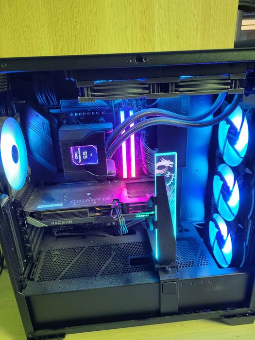 Komputer gamingowy 9060xt ryzen 7700 32gb ddr5