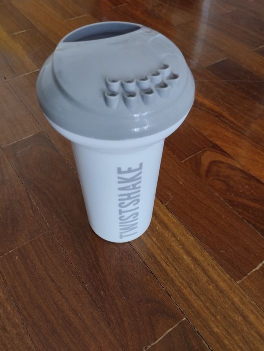 Banheira TWISTSHAKE + Extras: Copo duche/Base/Penico