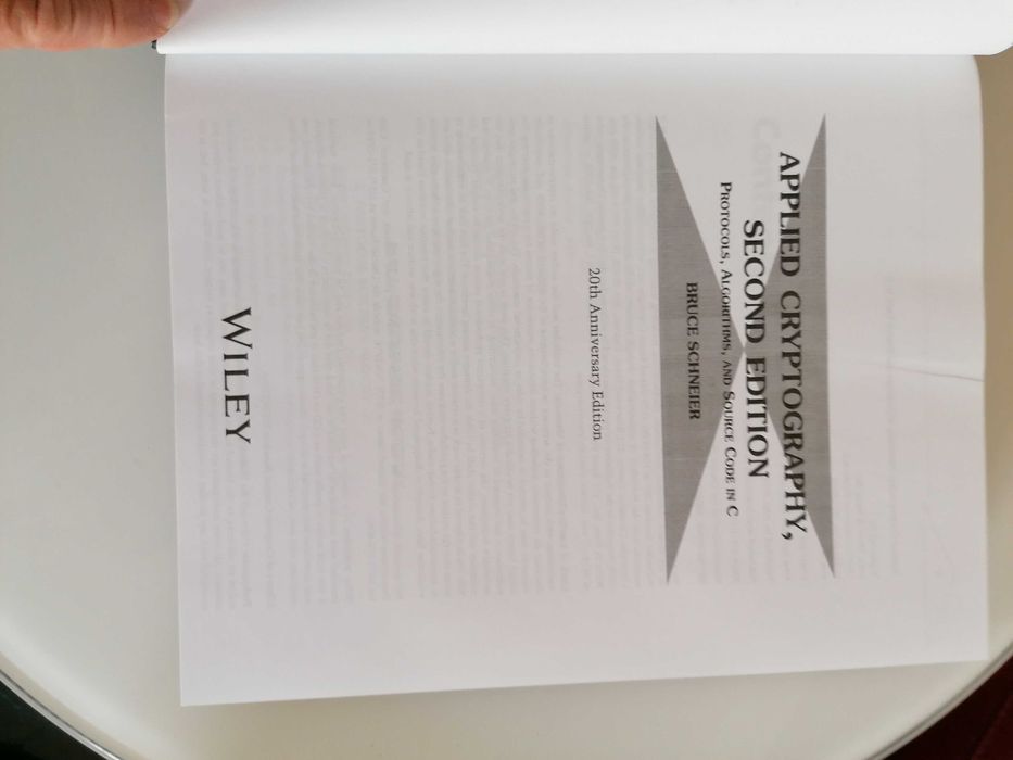 Livro Applied Cryptography, de Bruce Schneier-NOVO