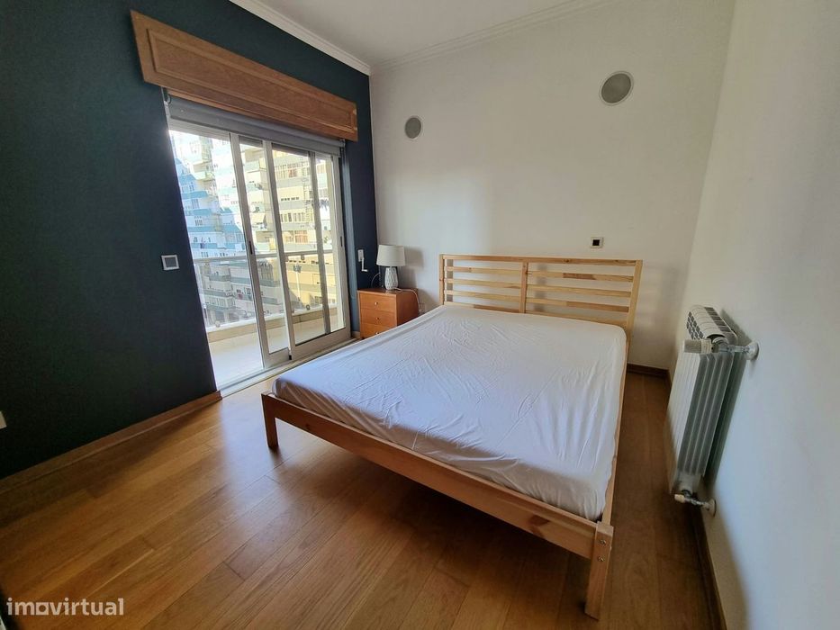Excelente Apartamento T2 Para Arrendar Em São Domingos De Benfica
