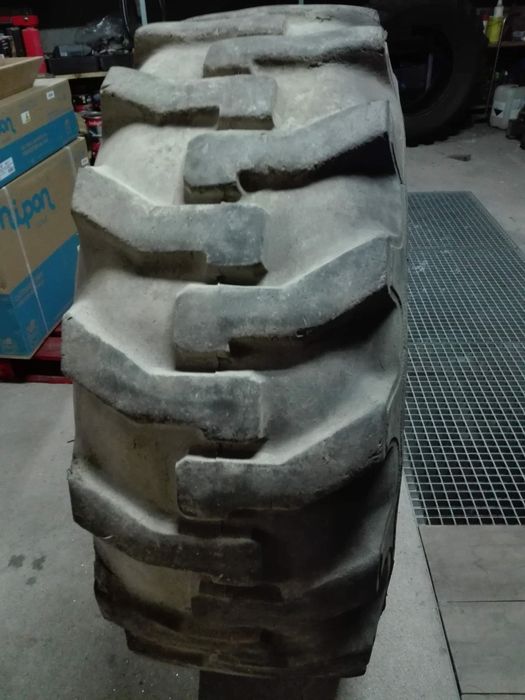 Pneu para retroescavadora 16.9 r28