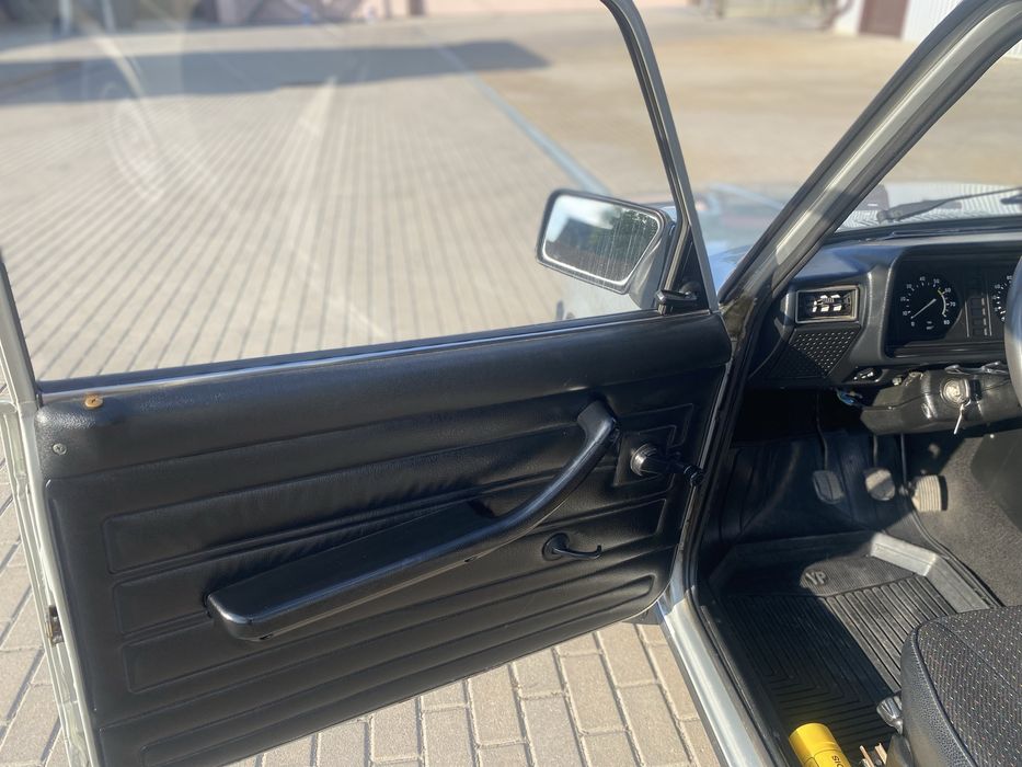 Автомобіль ВАЗ 2107