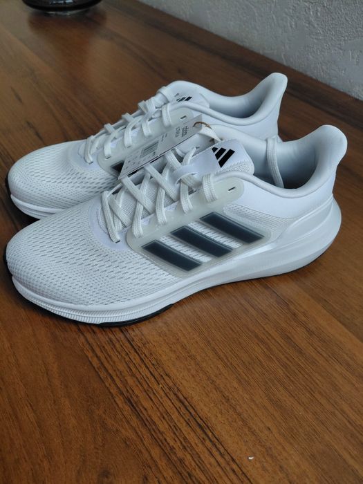 Кросівки adidas білі нові 26,5 см