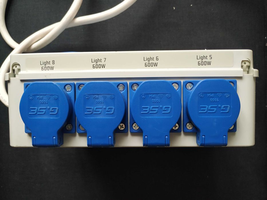 Timerbox, Programator czasowy 12x600W, growbox rozdzielnia