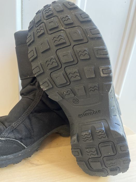 Botas T38 de neve queshua  waterproof