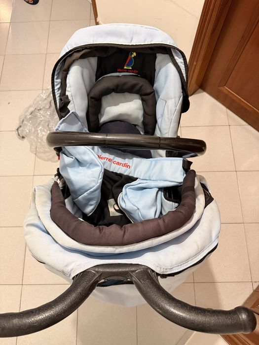 Carrinho conpleto  bebe Pierre Cardin