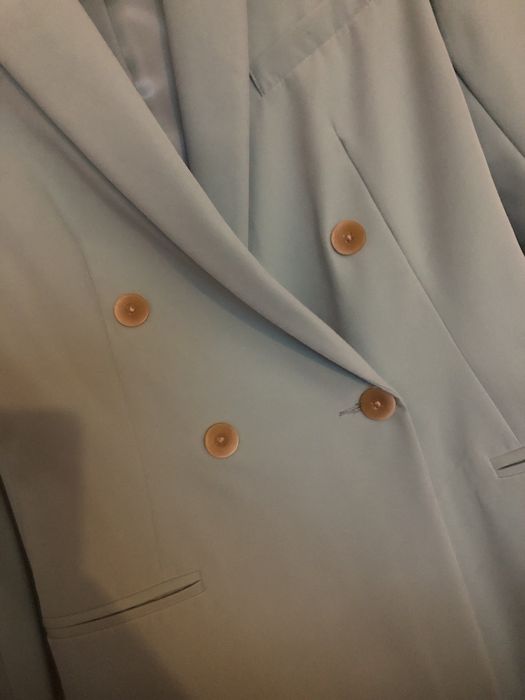 Blazer comprido verde agua com botoes bege