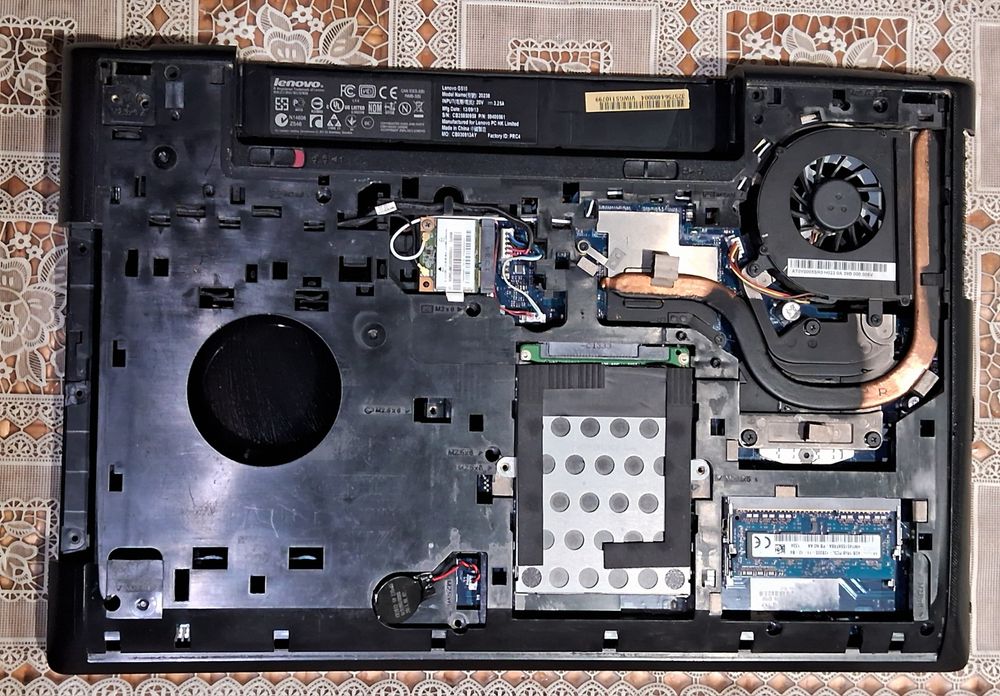 Ноутбук Lenovo G-510, 2013 року, Продам по запчастинах або цілком під відновлення. Ціна вказана за весь цілком.
