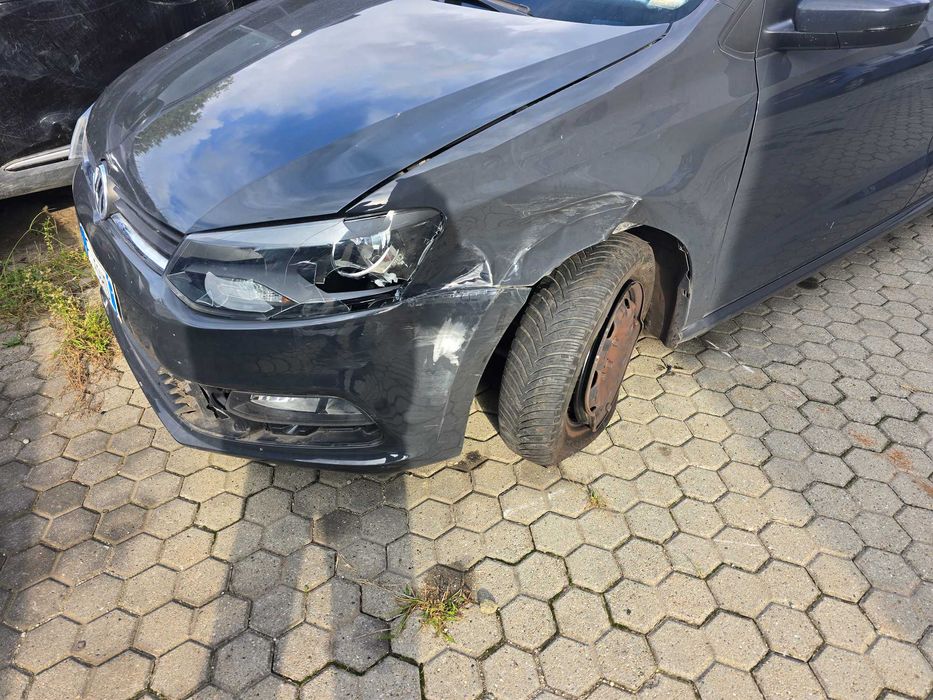 Vw Polo  1.0.benz Posiadam  inne  auta  z  włoch  całe  i uszkodzone