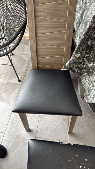 Conjunto de Mesa de Jantar + 4 Cadeiras (Conforama Boston) - Preço Negociavel
