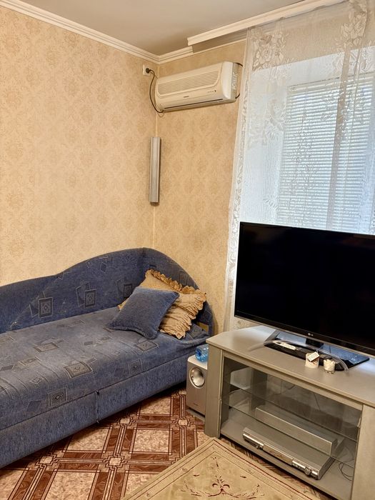 Продаж 1-кімнатної квартири на вул. Калиновій. Лівий берег.