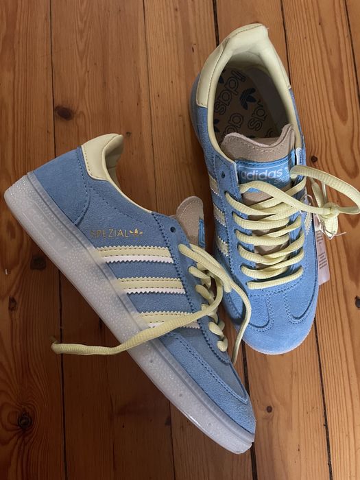 Кросівки нові adidas 38 р.