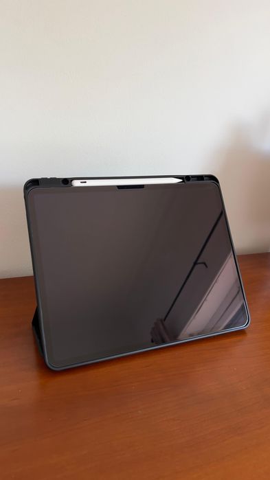 iPad Air M3 13” 2025 256GB Cinzento Sideral + Teclado + Caneta + Capa